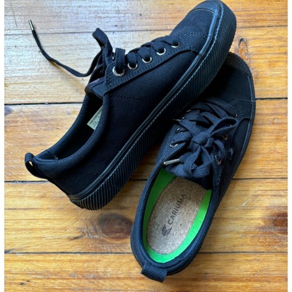 Cariuma Canvas Shoes - Picture 3 of 5